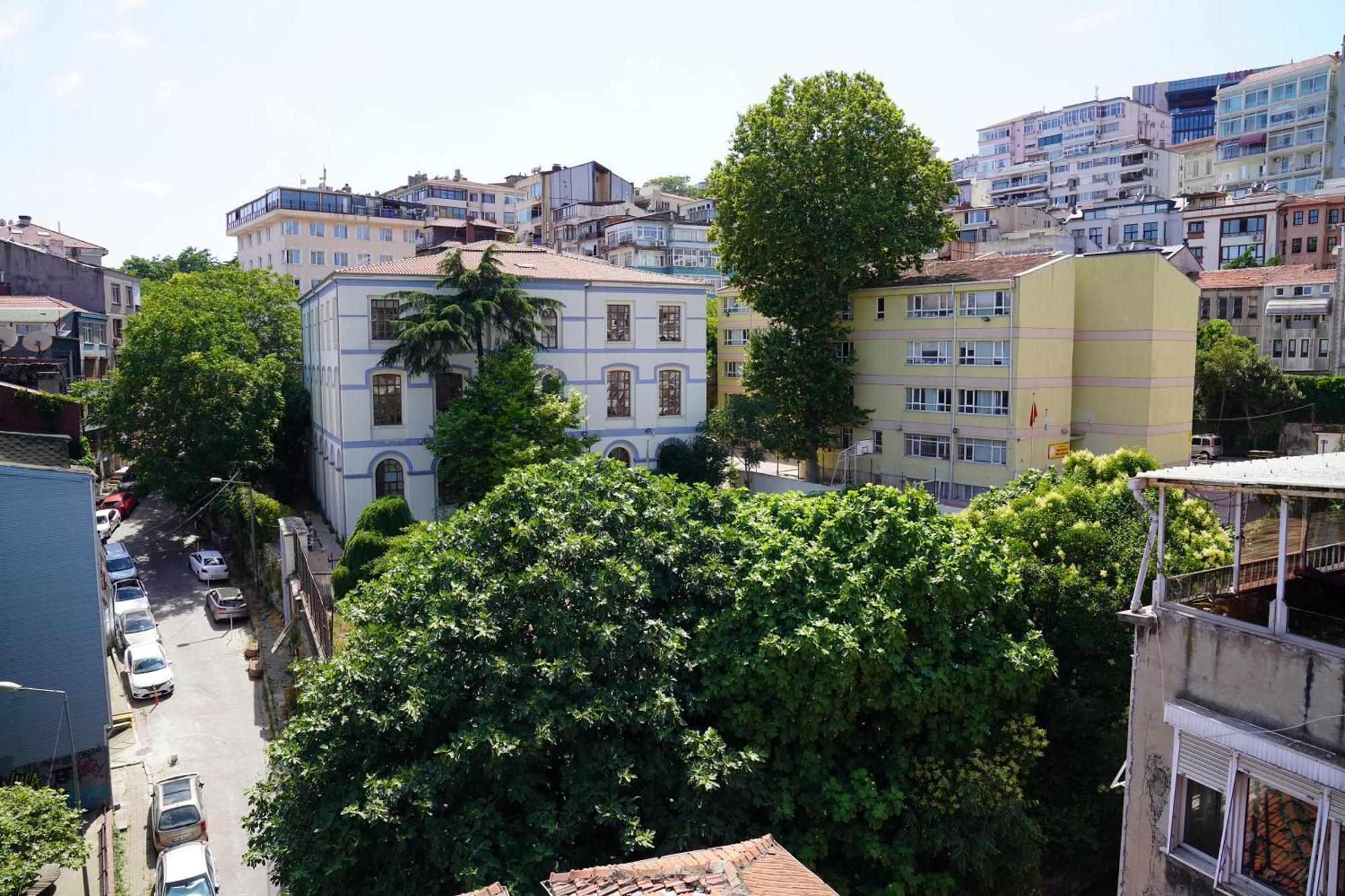 Bosphorus View-airport Shutle-high Speed Wifi-private Parking Apartament *