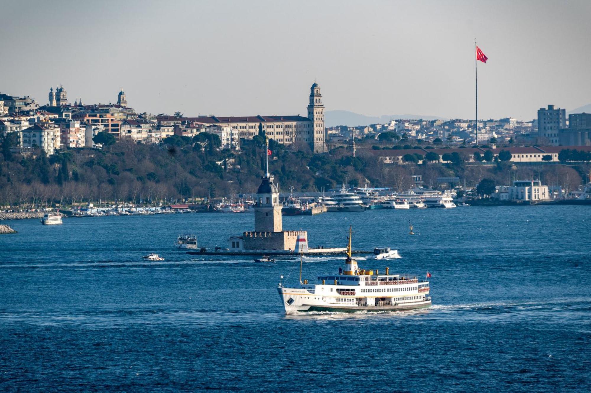 Apartament Bosphorus View-airport Shutle-high Speed Wifi-private Parking